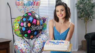 Sis Loves Me - Sweet Stepsister Aria Valencia Gives Stepbro A Lustful Birthday Blowjob