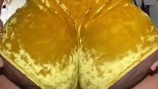 BOOBS BELLY & BOOTY KITTY KASH TWERKING AND WIRKINGBHER THICK BODY! Jiggle jiggle