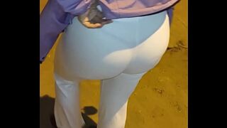 VENEZUELAN WHORE ON THE STREET
